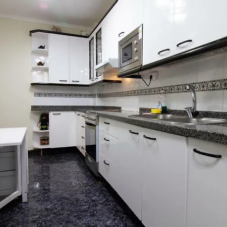 Myl Central - 3Bd + 2Wc + Wifi Apartment