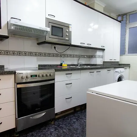 Myl Central - 3Bd + 2Wc + Wifi *